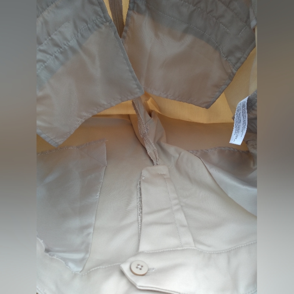 Alfred Sung Women's Khaki Coloured Cropped Dress Pants, Size 14, Like New - Picture 8 of 9